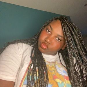 Meet your Posher, Karlisa